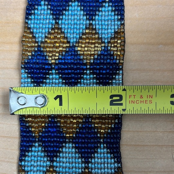 Geometric Seed Bead Bracelet in Blue and Gold - Picture 4 of 7